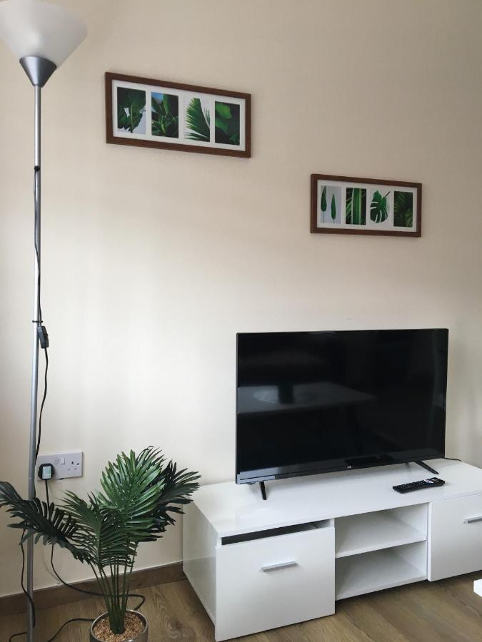 Modern 1 Bedroom Flat Perfect For Match Or City Break リヴァプール エクステリア 写真